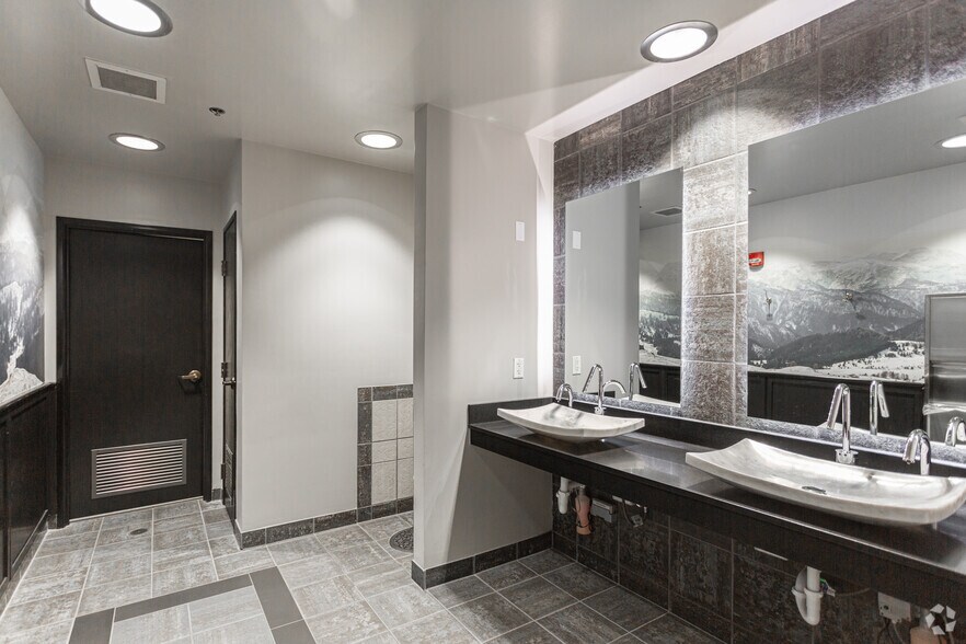 More Photos Of 6440 S Wasatch Blvd, Salt Lake City Office For Lease