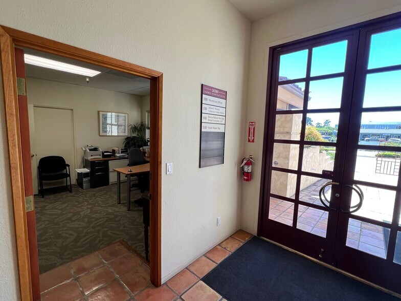 More Photos Of 26385 Carmel Rancho Blvd, Carmel Office For Lease