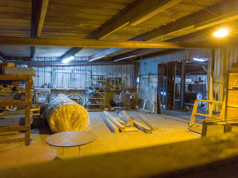 More Photos Of 119 Oldham St, Houston Warehouse For Sale