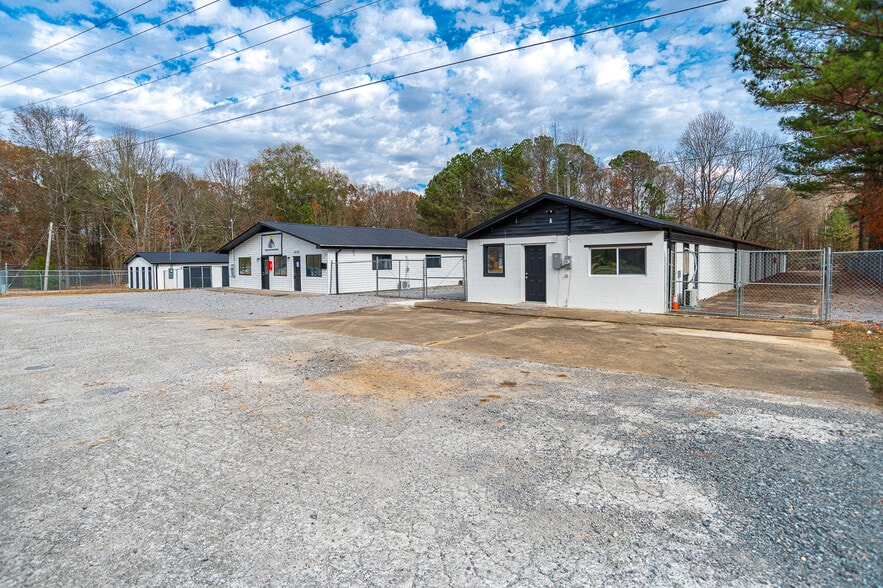 More Photos Of 9582 Heart of Dixie hwy, Arab Self Storage For Sale