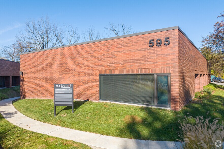 More Photos Of 583-595 Skippack Pike, Blue Bell Office For Sale