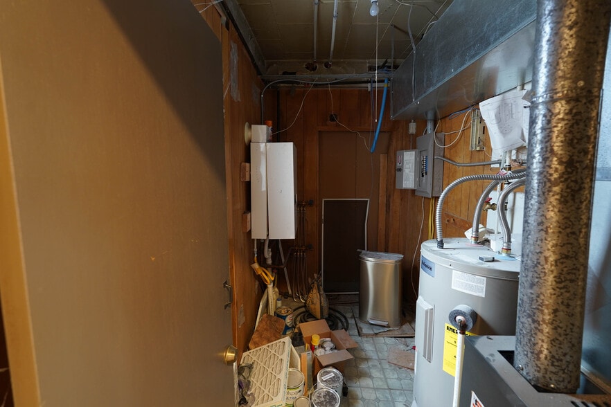 More Photos Of 428 1st Ave W, Kalispell Office For Sale