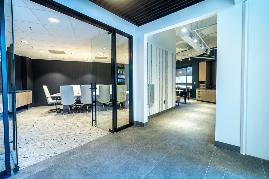 More Photos Of 311 Park Place Blvd, Clearwater Office For Lease