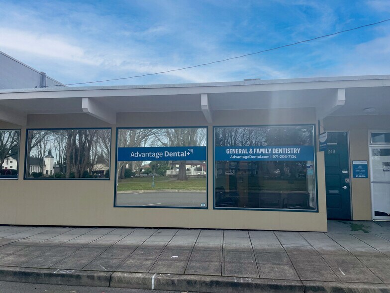 More Photos Of 249 NW 3rd Ave, Canby Office For Sale