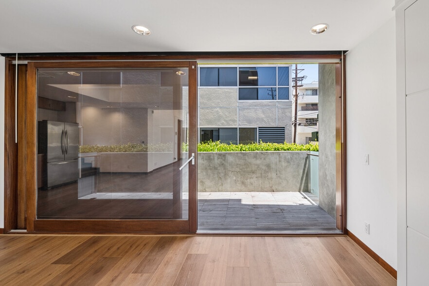 More Photos Of 1800-1808 Thayer Ave, Los Angeles Office For Lease