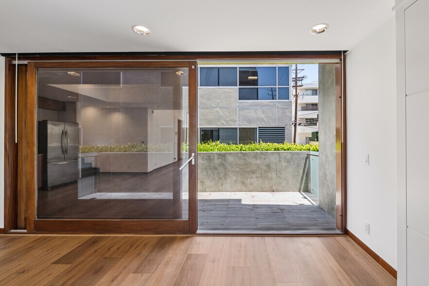 More Photos Of 1800-1808 Thayer Ave, Los Angeles Office For Lease