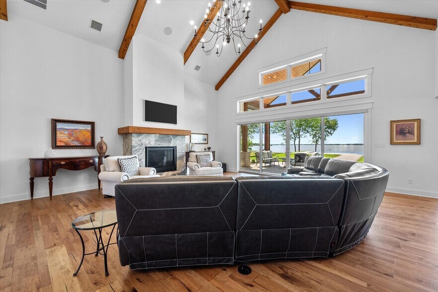 More Photos Of 121 Elm, Kerens Lodge Meeting Hall For Sale