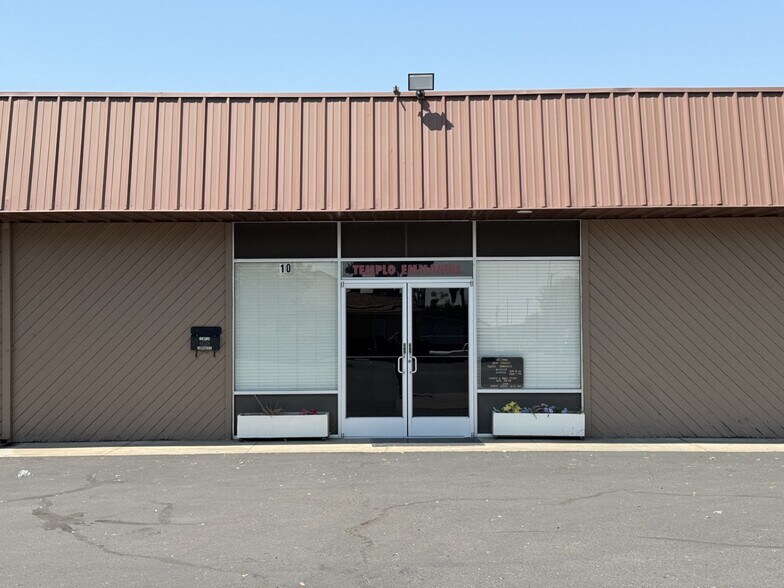 More Photos Of 680 South Ave, Gustine General Retail For Lease