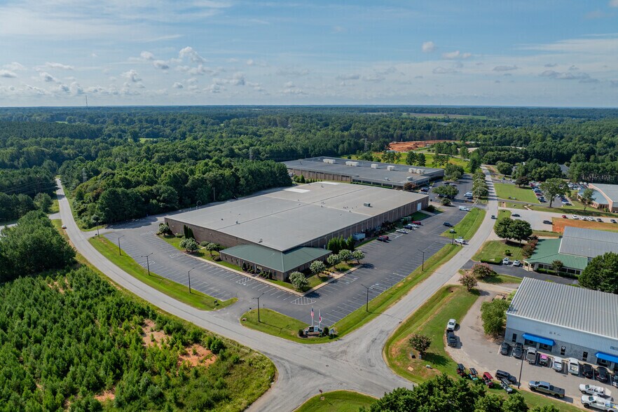 More Photos Of 35 Weathers St, Youngsville Manufacturing For Lease