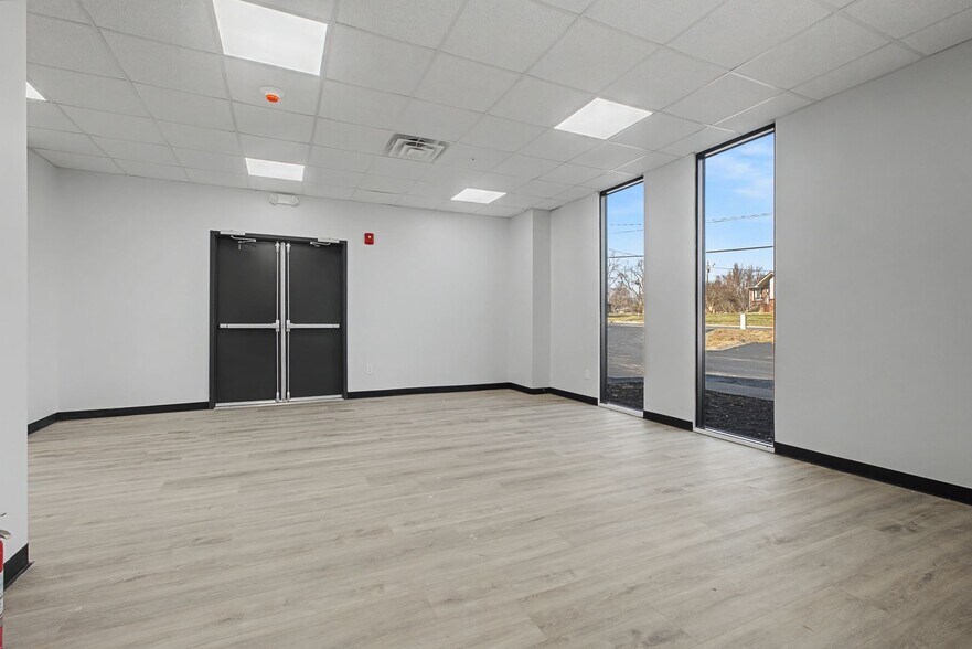 More Photos Of 207 Iris Dr, Hendersonville Daycare Center For Sale