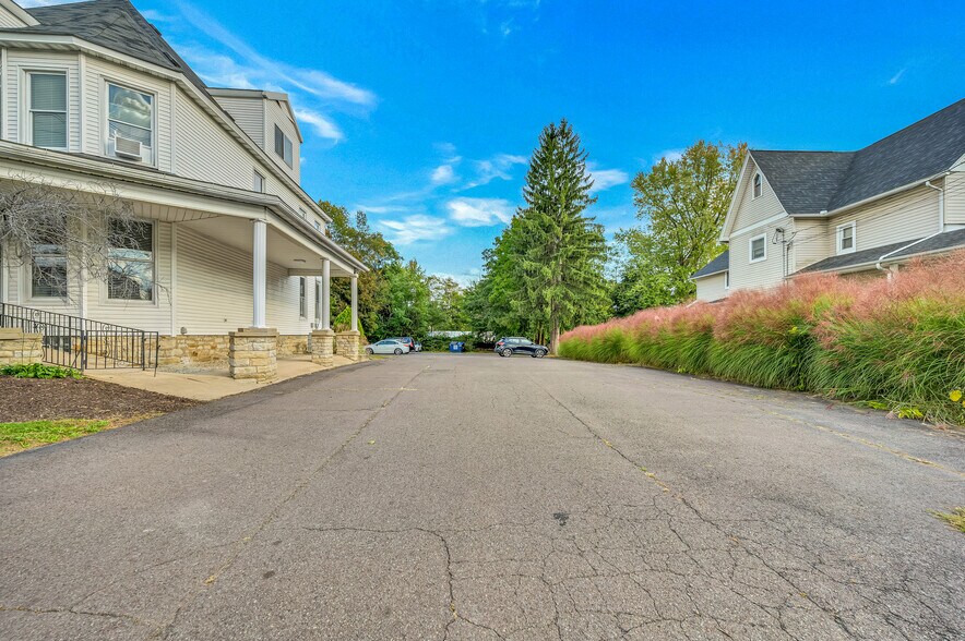 More Photos Of 1813 Main St, Blakely Office For Sale