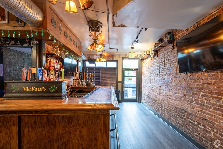 More Photos Of 1209 S Charles St, Baltimore Bar For Sale