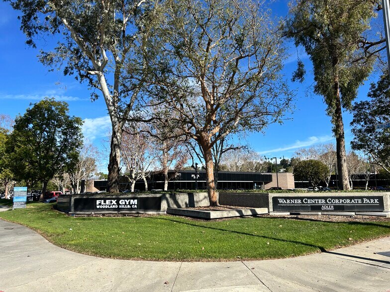 More Photos Of 20971 Warner Center Ln, Woodland Hills Office For Sale