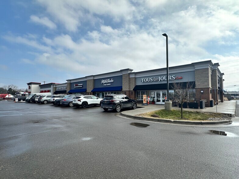 More Photos Of 300 S Maple Rd, Ann Arbor Storefront Retail Office For Lease