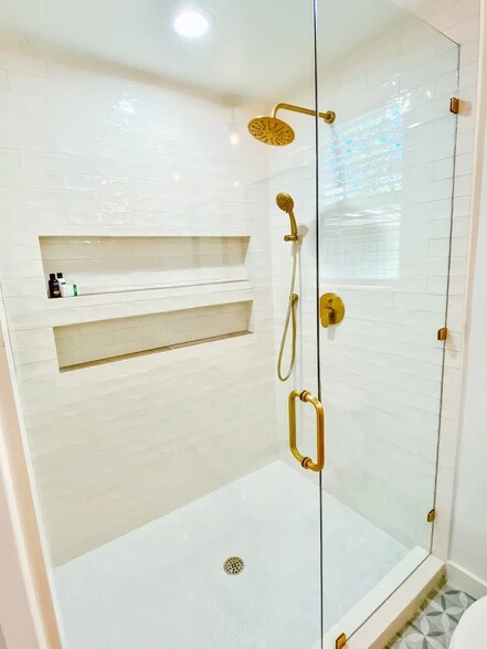 More Photos Of 2503 E Cesar Chavez St, Austin Office Residential For Lease