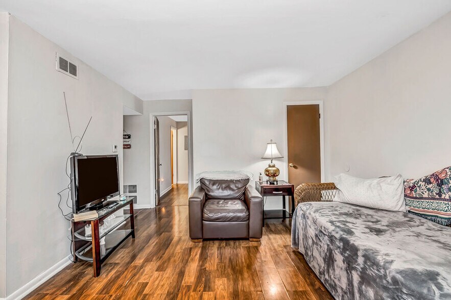 More Photos Of 1124 Case Ct, Miamisburg Apartments For Sale