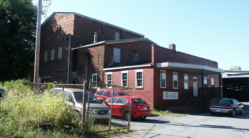 Primary Photo Of 175 E King St, Ephrata Warehouse For Lease