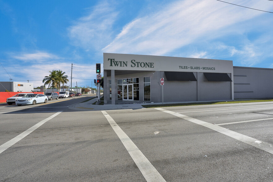 Primary Photo Of 821 N 21st Ave, Hollywood Warehouse For Lease