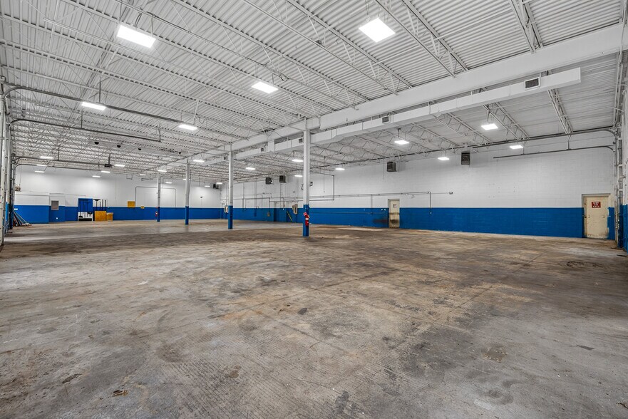 More Photos Of 34 Patria Rd, South Windsor Flex For Lease