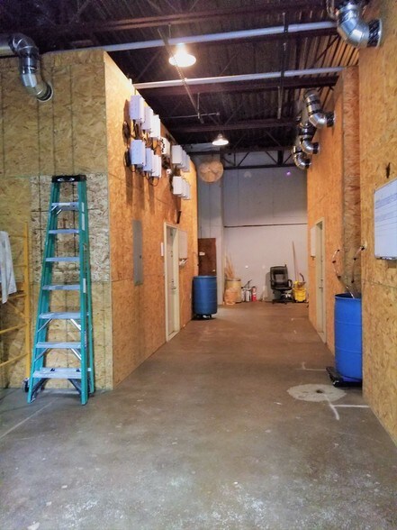 More Photos Of 921 Terminal Rd, Lansing Warehouse For Sale