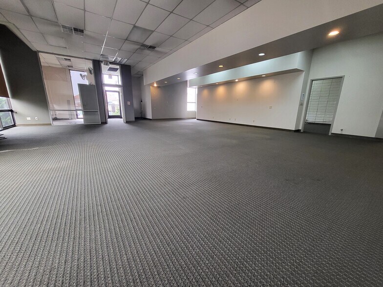 More Photos Of 2488 Junipero Serra Blvd, Daly City Office For Sale