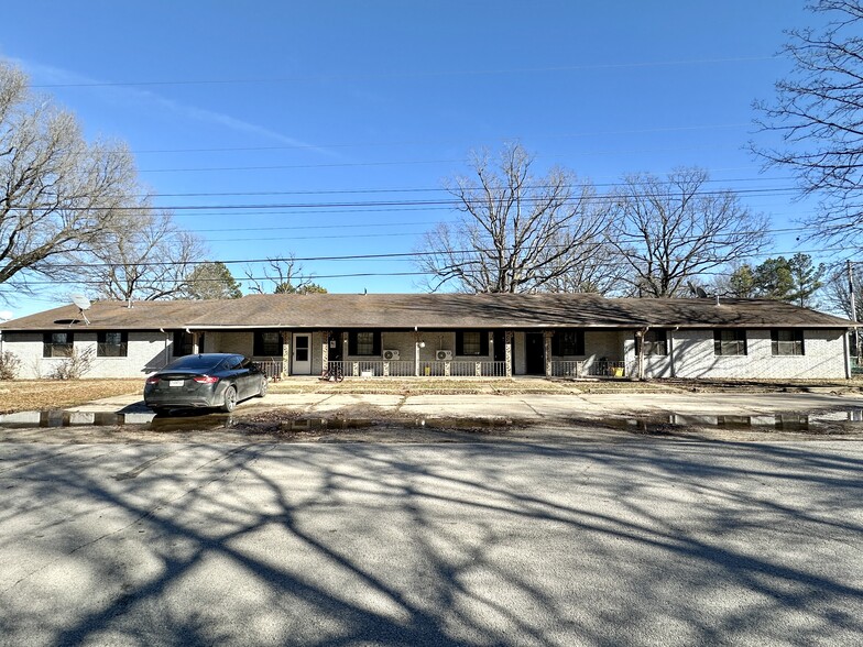 Primary Photo Of 195 County Road 137, Corning Apartments For Sale