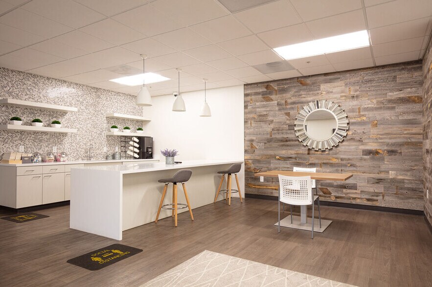 More Photos Of 1000 Marina Blvd, Brisbane Office For Lease