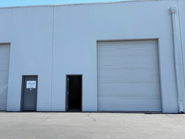 More Photos Of 285 Bel Marin Keys Blvd, Novato Light Manufacturing For Lease