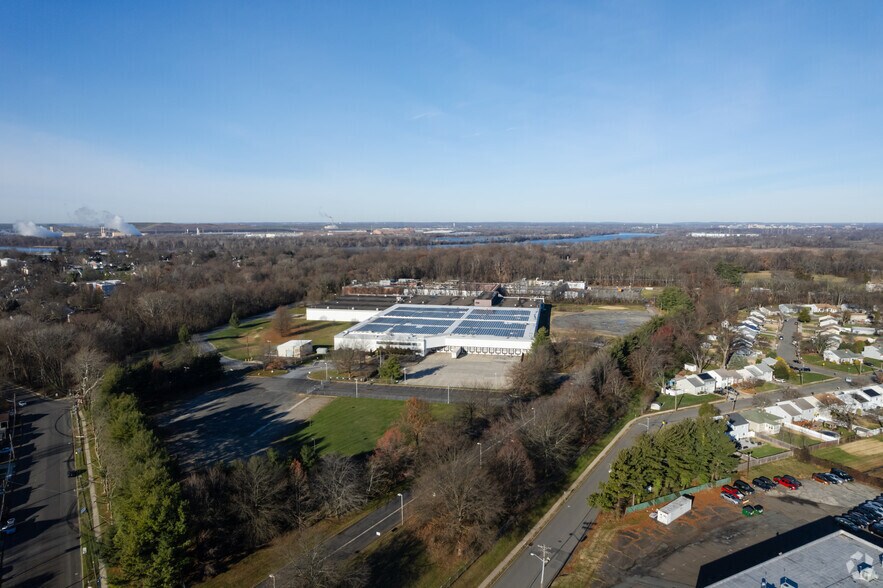 More Photos Of 201 Elizabeth St, Bordentown Warehouse For Lease