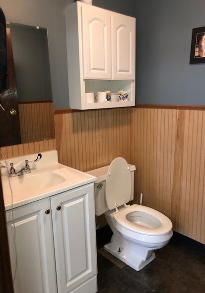 More Photos Of 55 N County Line Rd, Jackson Office For Lease