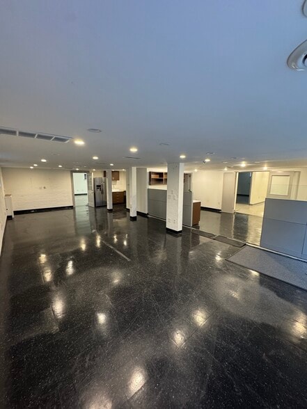 More Photos Of 76-78 Hampshire St, Cambridge Flex For Lease