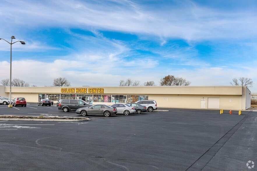 More Photos Of 3784-3800 W Broad St, Columbus Self Storage For Sale