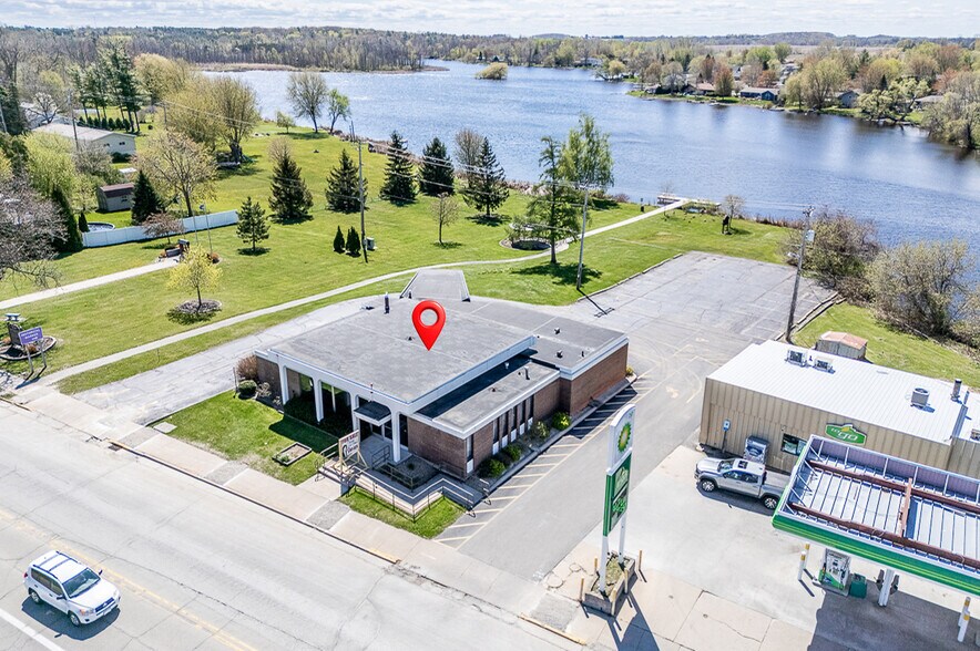 More Photos Of 132 E Main St, Hortonville Bank For Sale