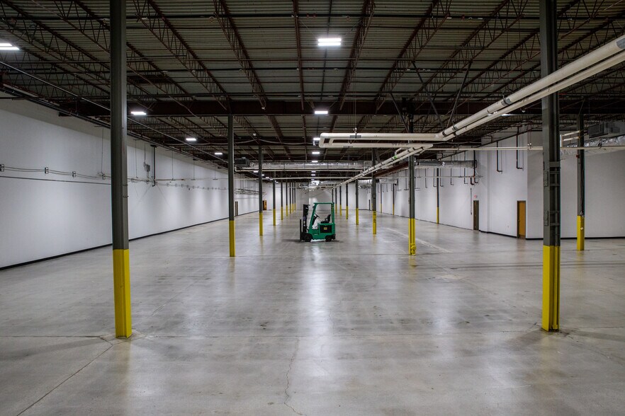 More Photos Of 600 Airport Rd, Fall River Manufacturing For Lease