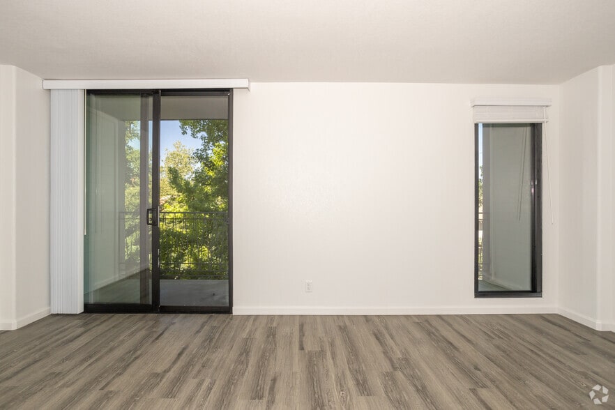 More Photos Of 2701 Capitol Ave, Sacramento Apartments For Lease