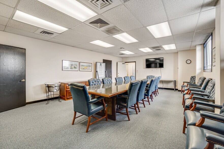 More Photos Of 701 5th St, Eureka Office Residential For Sale