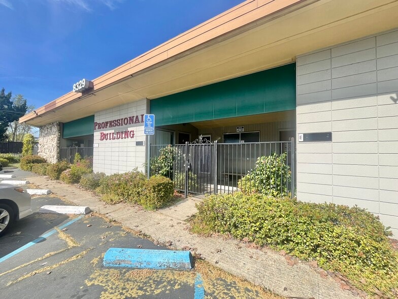 Primary Photo Of 8329 Fair Oaks Blvd, Carmichael Medical For Lease