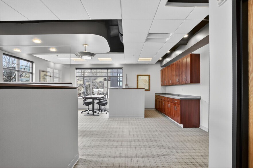 More Photos Of 722 Washington Ave, Golden Office Residential For Sale