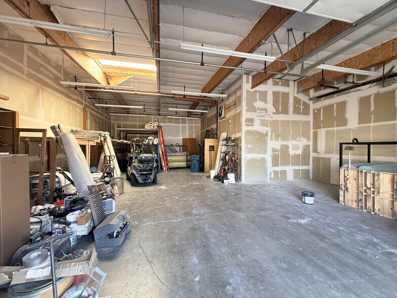 More Photos Of 1802-1830 Verne Roberts Cir, Antioch Warehouse For Lease