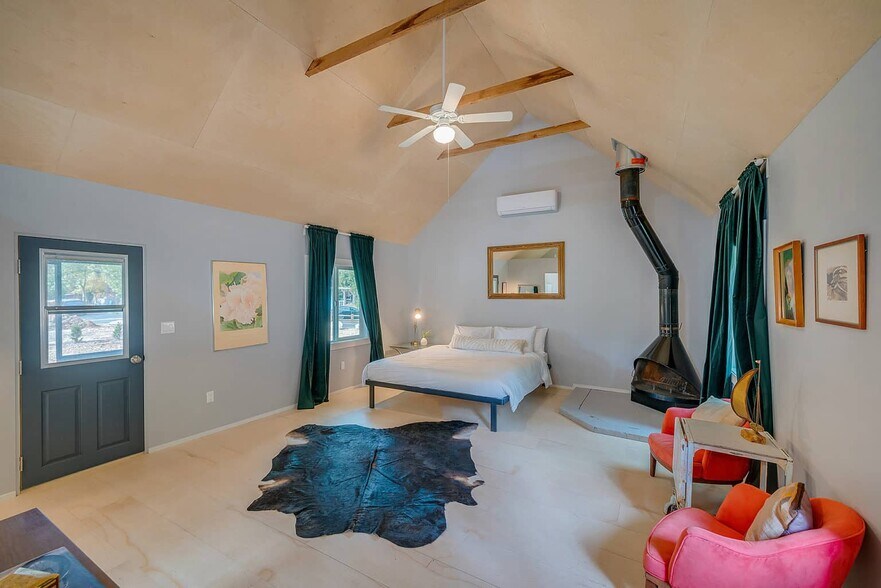 More Photos Of 25807 State Highway 189, Twin Peaks Hotel For Sale