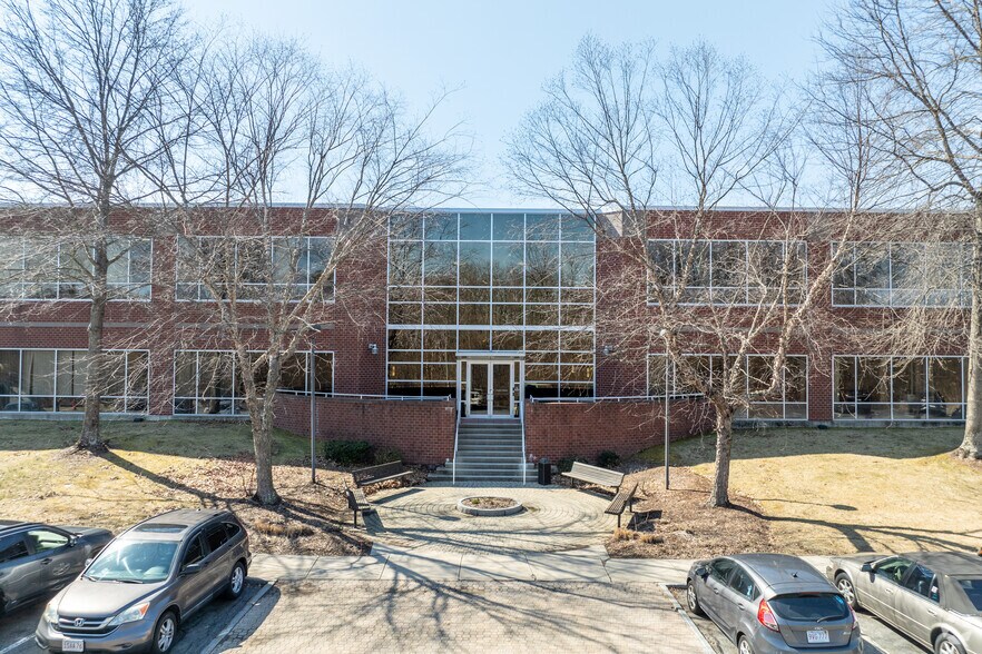 Primary Photo Of 35 New England Business Center Dr, Andover Office For Lease