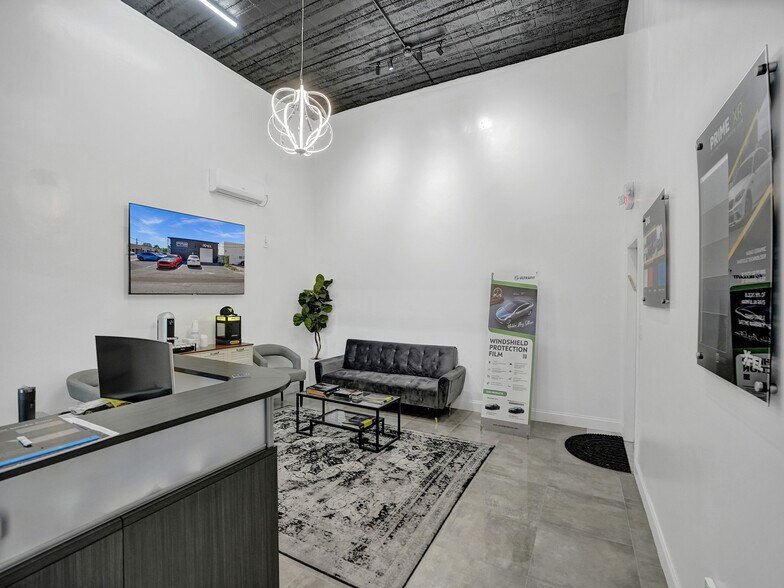 More Photos Of 15-21 NW 9th Ave, Fort Lauderdale Warehouse For Sale