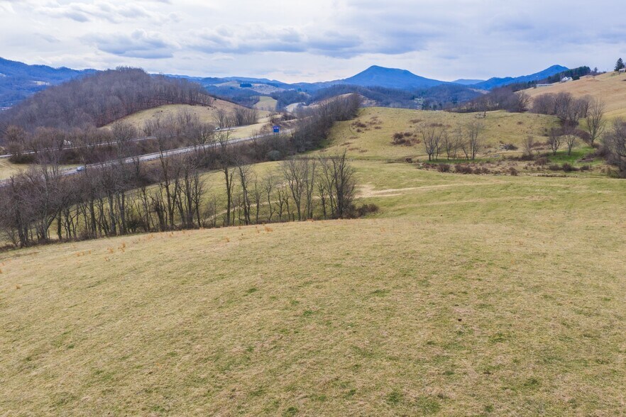 More Photos Of 230 Barn Ave, North Tazewell Land For Sale