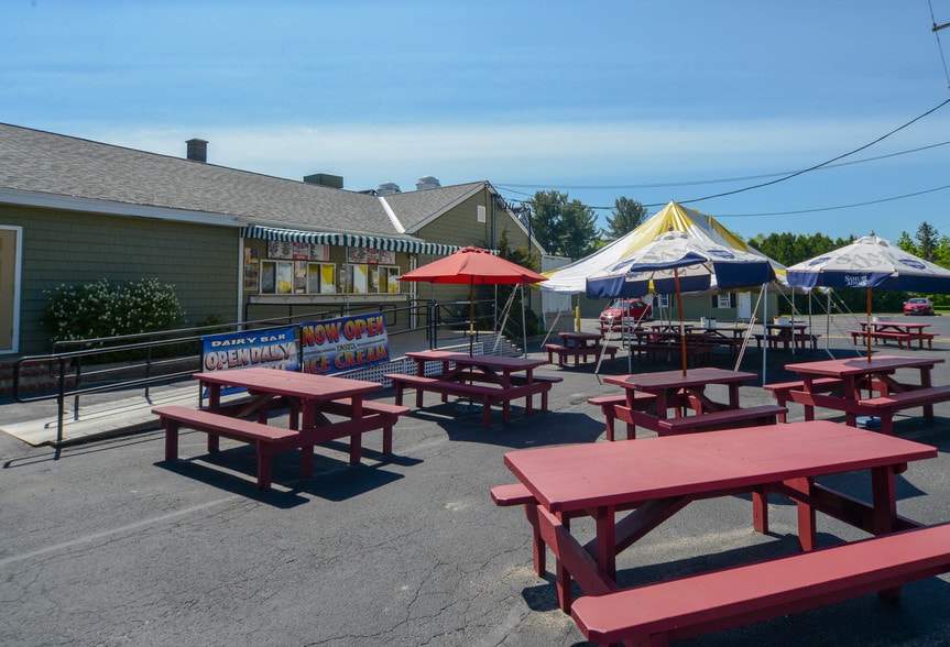 More Photos Of 35 State Rd, Phillipston Hotel For Sale