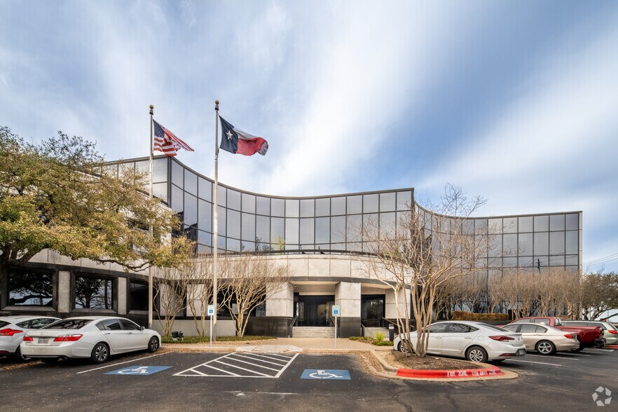 More Photos Of 7800 N Mopac Expy, Austin Medical For Lease