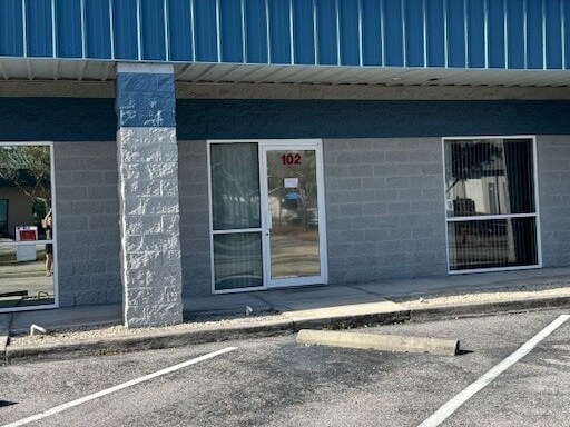 More Photos Of 1882 Porter Lake Dr, Sarasota Light Manufacturing For Lease