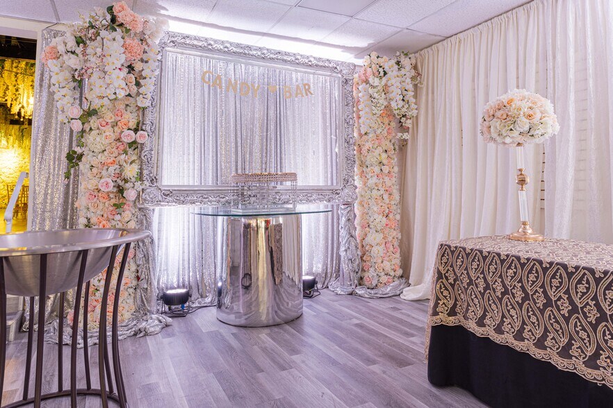 More Photos Of 6265 Van Nuys Blvd, Van Nuys Storefront For Sale