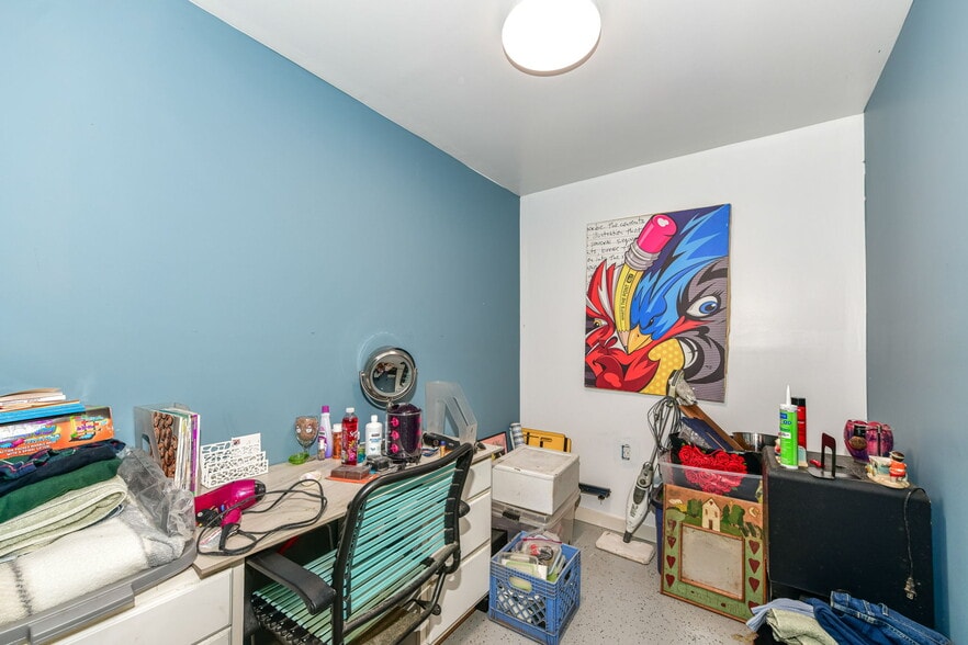 More Photos Of 2421 Central Ave, Indianapolis Office For Sale