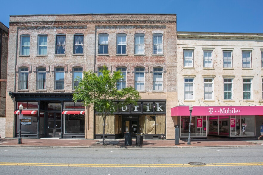 More Photos Of 318 W Broughton St, Savannah Storefront Retail Residential For Lease