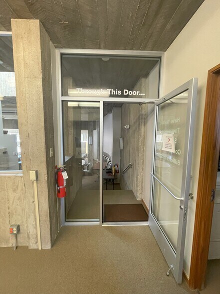 More Photos Of 4 Inverness Ct E, Englewood Office For Sale